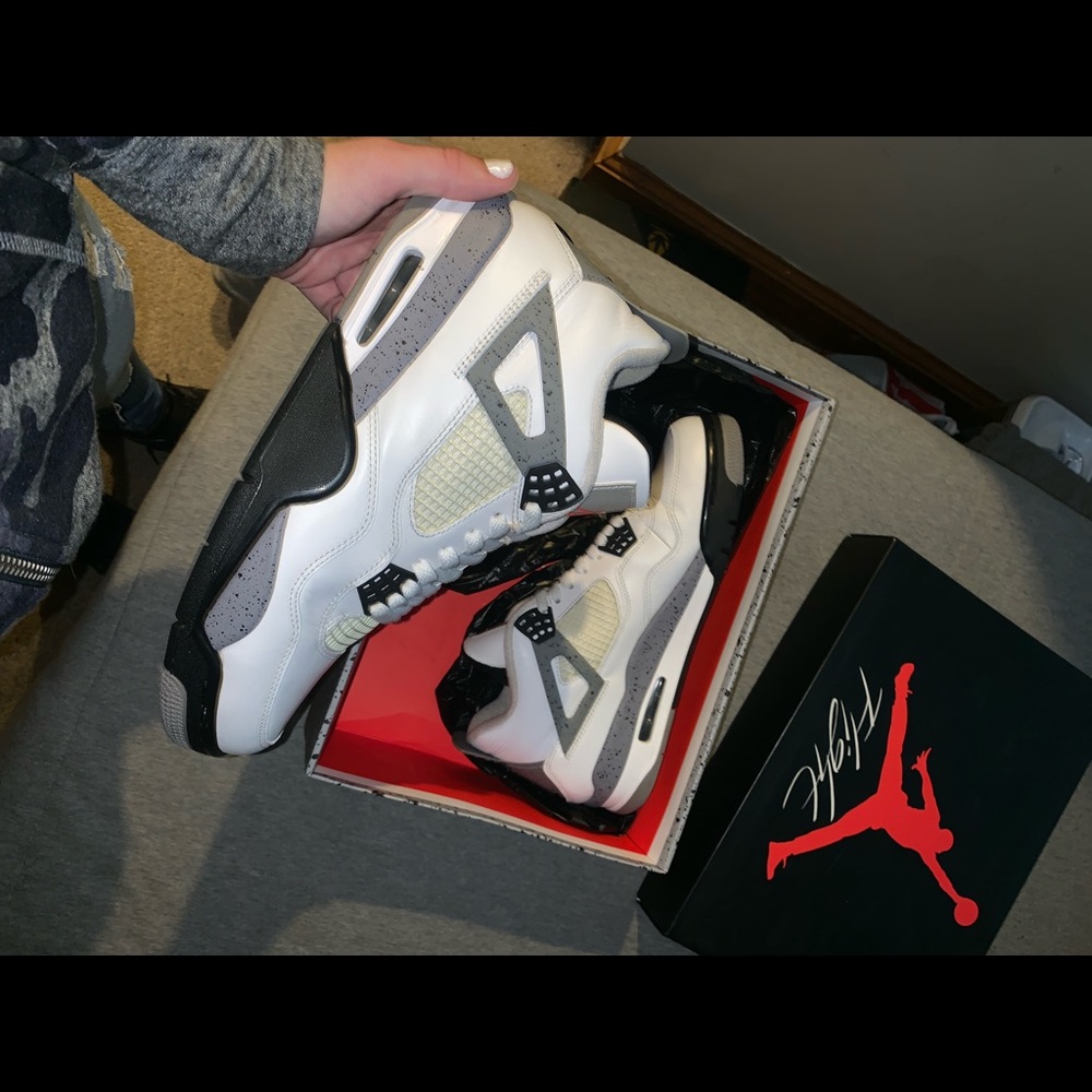 Air Jordan White Cement 4s